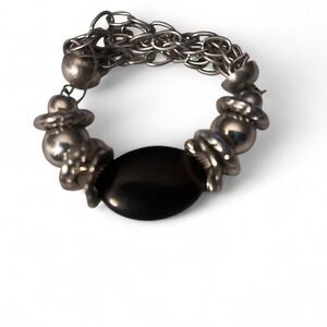 Grey‎ and black beaded bracelet with a mix of silver and black beads